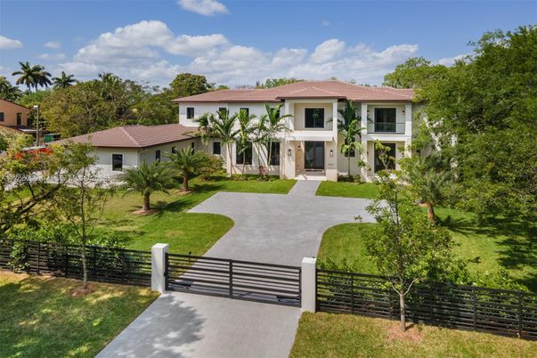 Backyard, Exterior, Facade, Mediterranean