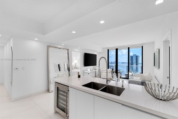 Interior, Kitchen, Living room, Recessed Lighting, Water