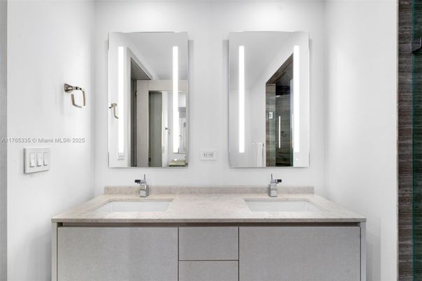 Bathroom, Dual Sink Vanities, Interior