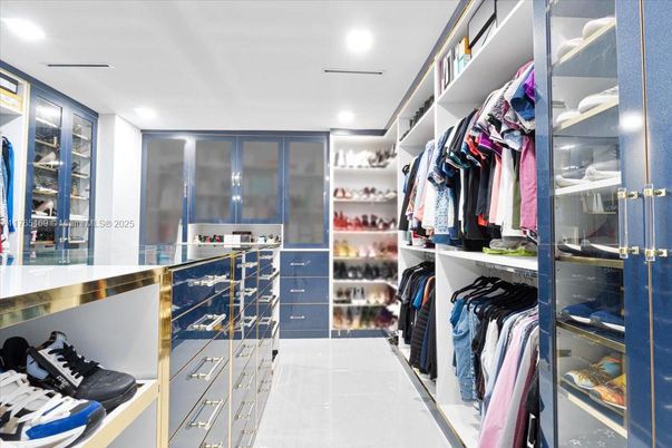 Interior, Recessed Lighting, Walk-in Closets