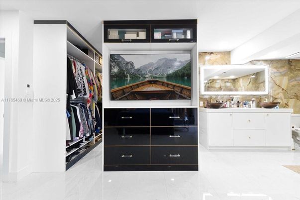 Interior, Marble, Walk-in Closets