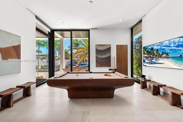 Billiard Table, Game Room, Interior, Recessed Lighting