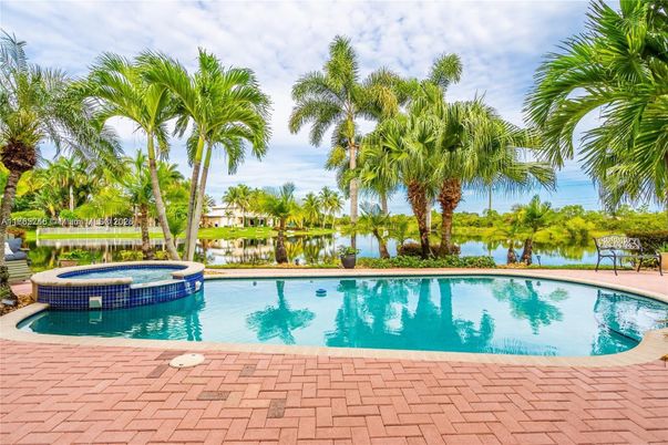 Exterior, Lake, Pool, Water