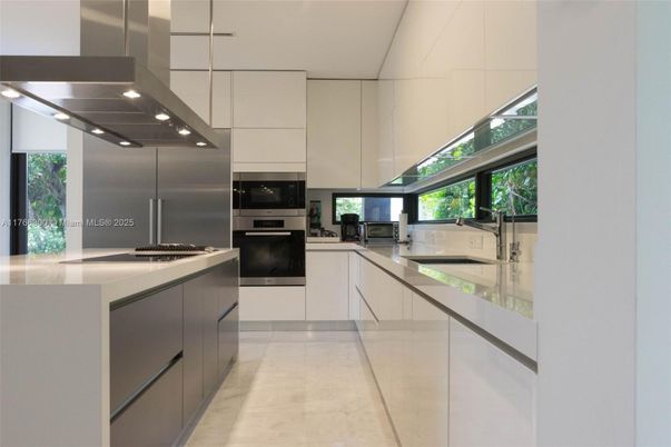 Interior, Kitchen, Stainless Steel Appliances