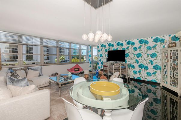 Interior, Living room, Pendant Lights