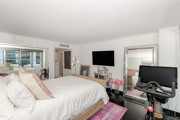 Bedroom, Fitness Equipment, Interior