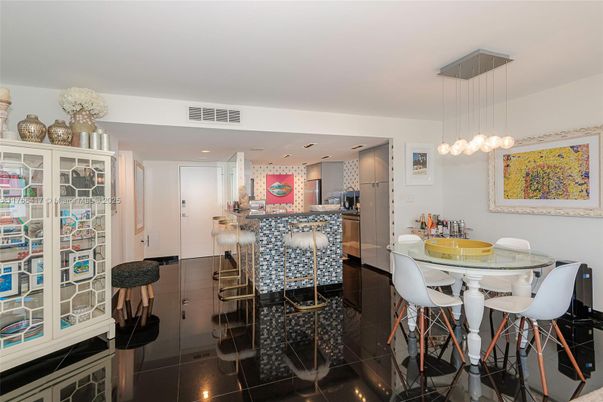 Dining room, Interior, Kitchen, Pendant Lights, Recessed Lighting
