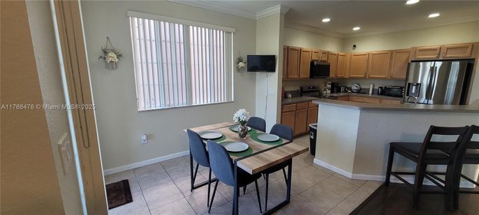 Dining room, Interior, Kitchen, Recessed Lighting, Stainless Steel Appliances