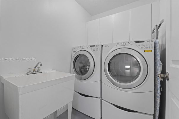 Interior, Washer