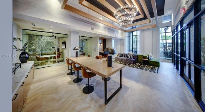 Chandelier, Dining room, Interior, Living room, Pendant Lights, Recessed Lighting