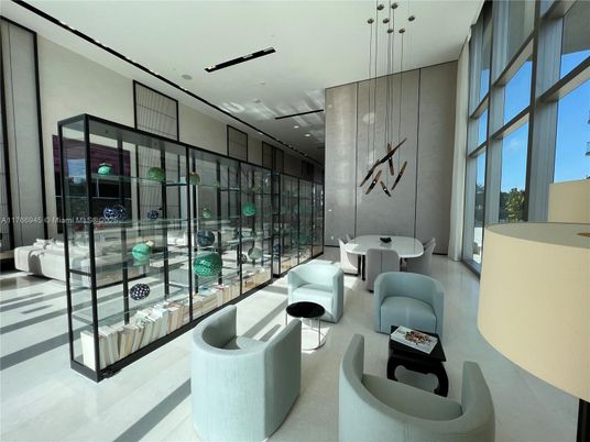 Dining room, Interior, Living room, Pendant Lights, Recessed Lighting