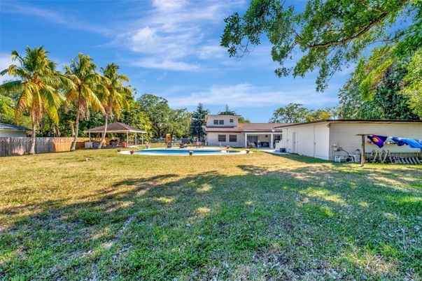 Backyard, Exterior, Pool