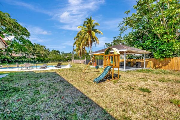 Backyard, Exterior, Playground
