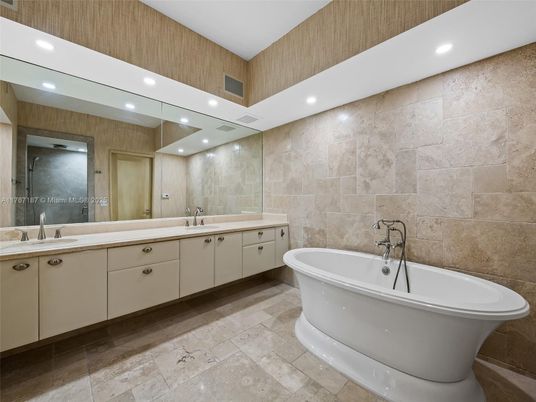 Bathroom, Dual Sink Vanities, Free Standing Baths, Interior, Recessed Lighting