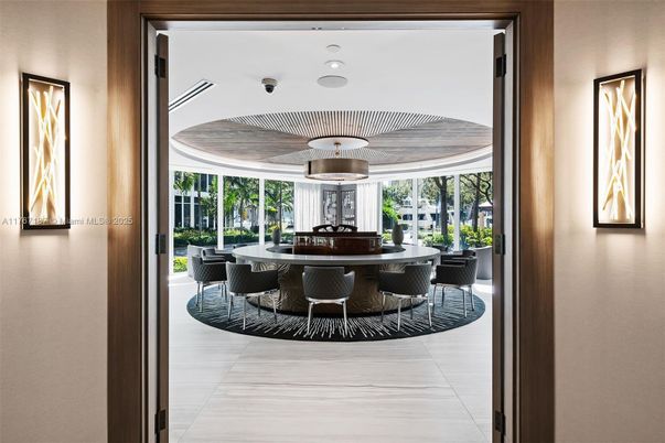 Dining room, Interior, Pendant Lights, Recessed Lighting