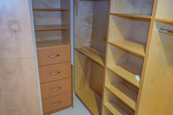 Interior, Walk-in Closets