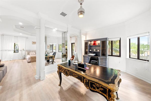 Home Office, Interior, Recessed Lighting, Wood Texture Flooring
