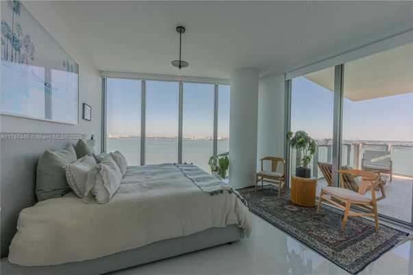 Bedroom, Interior, Water