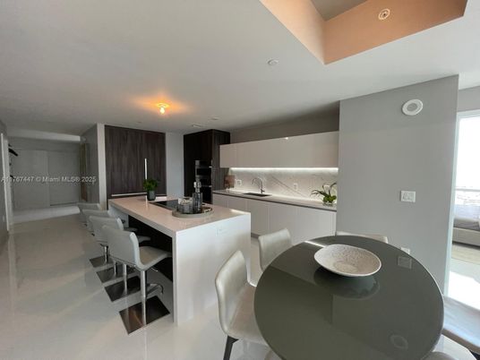 Dining room, Interior, Kitchen, Recessed Lighting