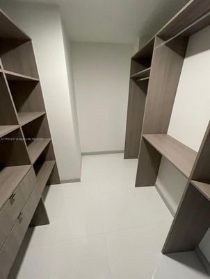 Interior, Walk-in Closets