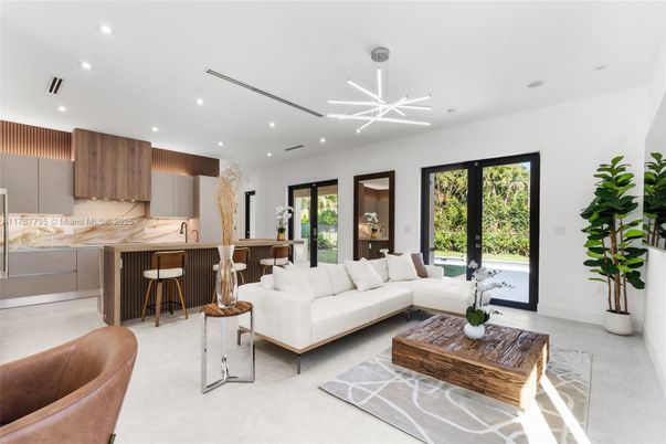 Interior, Kitchen, Living room, Pendant Lights, Recessed Lighting