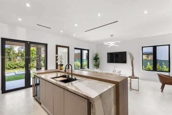 Interior, Kitchen, Recessed Lighting