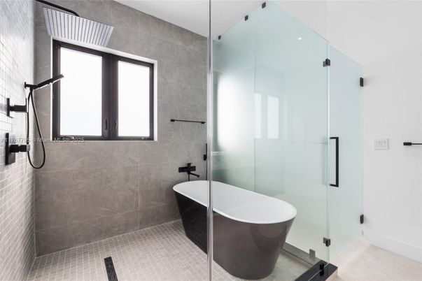 Bathroom, Free Standing Baths, Glass Shower, Interior