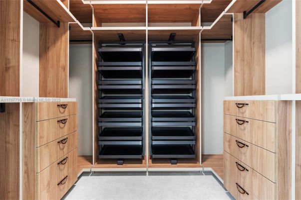 Interior, Walk-in Closets, Wooden Ceilings, Wooden Walls