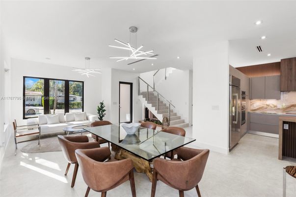 Dining room, Interior, Kitchen, Living room, Pendant Lights, Recessed Lighting, Stainless Steel Appliances