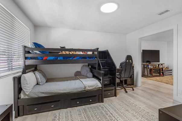 Bedroom, Home Office, Interior, Wood Texture Flooring