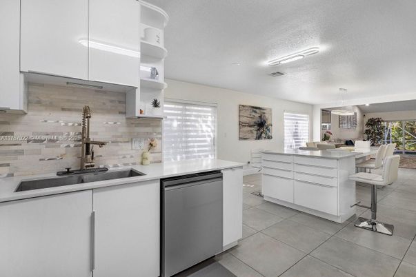 Dining room, Interior, Kitchen, Pendant Lights