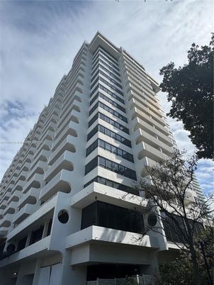 Exterior, Facade, Condo Building