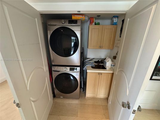 Interior, Utility Closets, Washer