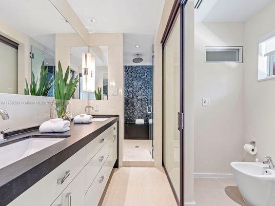Bathroom, Dual Sink Vanities, Free Standing Baths, Glass Shower, Interior, Recessed Lighting