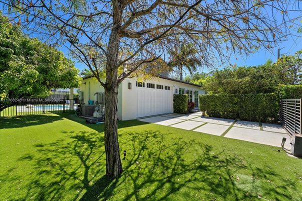Backyard, Detached Garage, Exterior