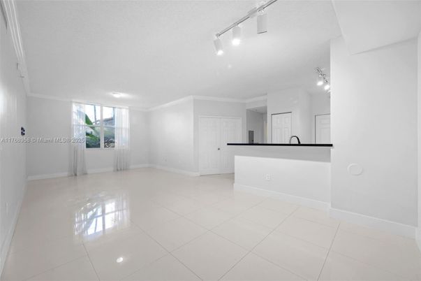 Empty room, Interior, Kitchen, Recessed Lighting