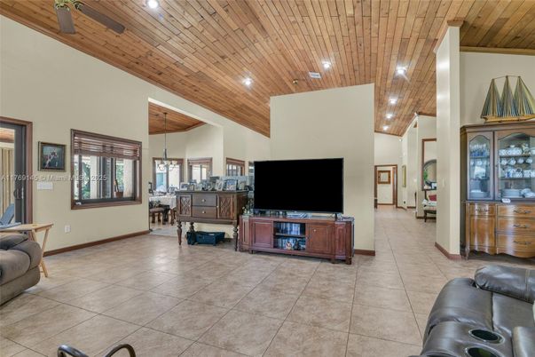 Interior, Pendant Lights, Recessed Lighting, Wooden Ceilings