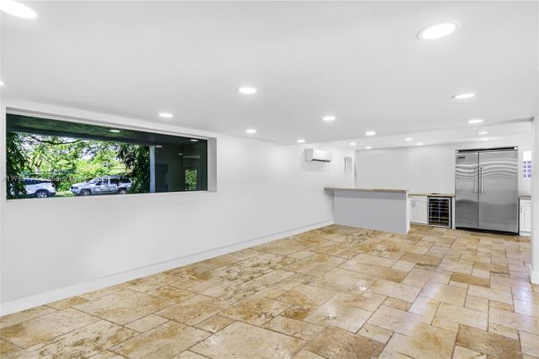 Interior, Recessed Lighting, Stainless Steel Appliances