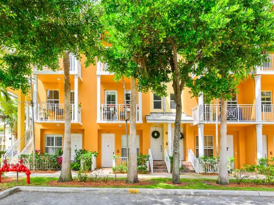 Exterior, Facade, Condo Building