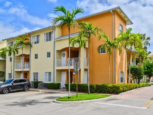 Exterior, Facade, Condo Building