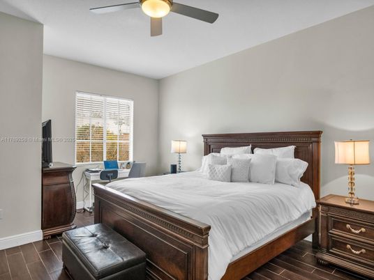Bedroom, Home Office, Interior, Wood Texture Flooring