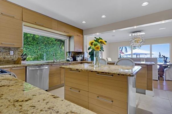 Chandelier, Interior, Kitchen, Recessed Lighting, Stainless Steel Appliances