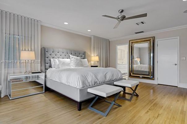 Bedroom, Interior, Recessed Lighting, Wood Texture Flooring