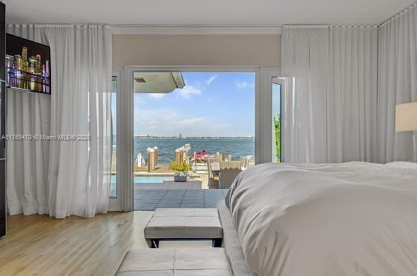 Bedroom, Interior, Water, Wood Texture Flooring