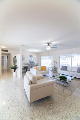 Chandelier, Dining room, Interior, Living room