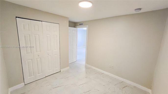 Empty room, Interior, Marble