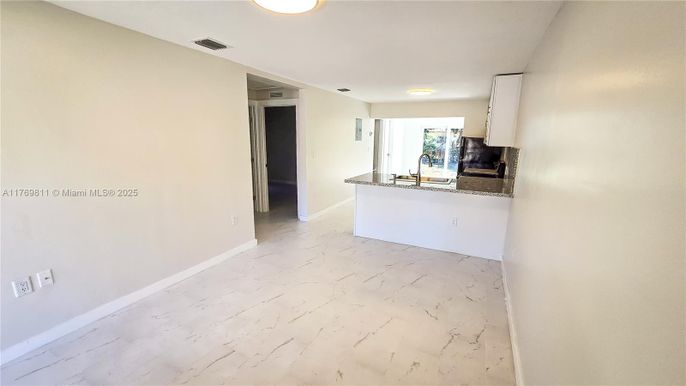 Empty room, Interior, Kitchen, Recessed Lighting