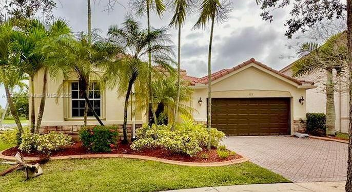 Attached, Exterior, Facade, Spanish Mediterranean