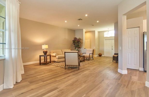 Interior, Living room, Pendant Lights, Recessed Lighting, Wood Texture Flooring