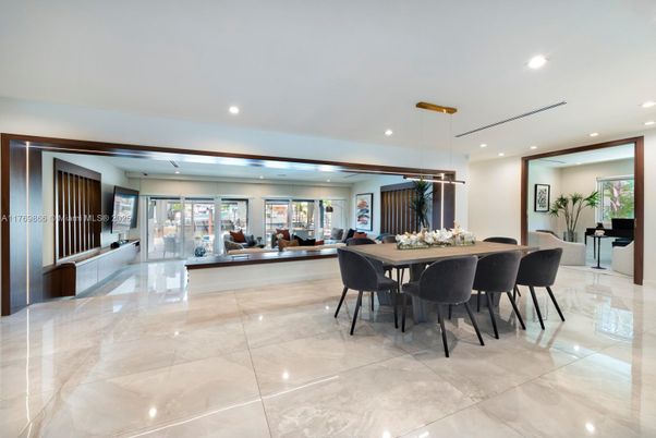 Dining room, Interior, Living room, Recessed Lighting
